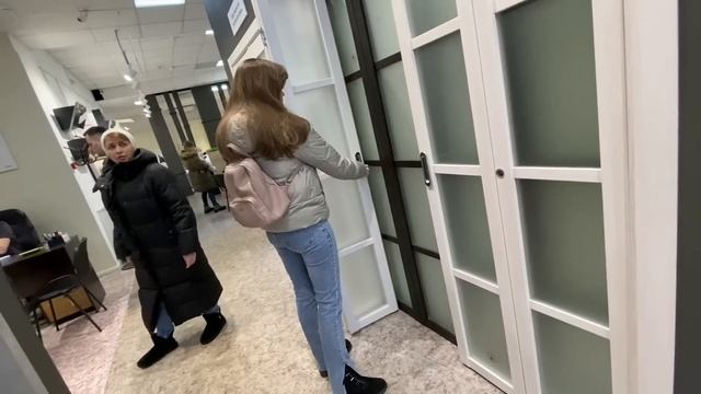 Сколько же всего надо для ремонта / Сложный выбор дверей / Посмотрели кухни 6 марта 2023 г. смотреть онлайн