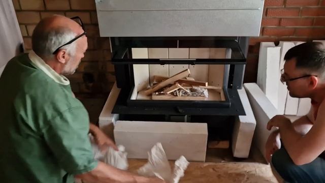 Romotop камин-печь.Испытания каминной топки Ромотоп.Ремонт на даче.Семейные  влоги из Эстонии