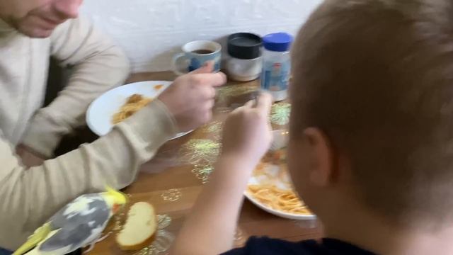 VLOG ? Я ЕГО КУПИЛА ✅ ПОДАРКИ К НОВОМУ ГОДУ / КАК ВСЁ УСПЕТЬ ? ВЗРЫВАЕМ САЛЮТ смотреть онлайн