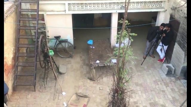 Blooper THE TIME MACHINE Round2hell R2h смотреть онлайн