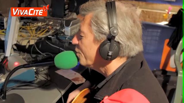 Michel Azaïs et Marka sur le Village de Noel смотреть онлайн