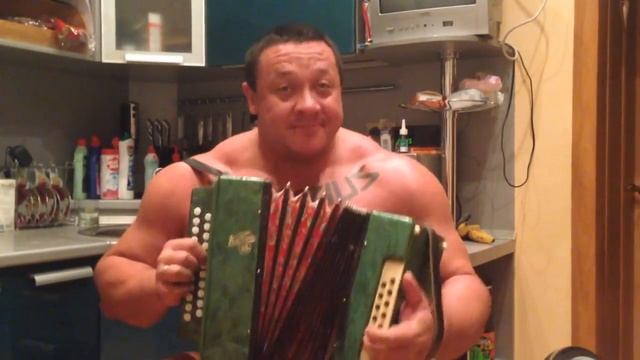 Миха жарит на гармошке смотреть онлайн