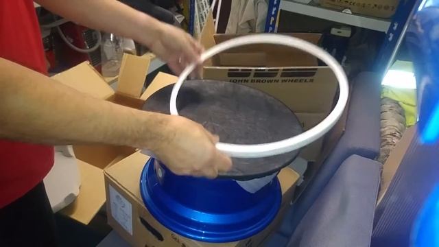 Mk1 Escort alloy wheel unpacking 7 x13 Deep Dish смотреть онлайн