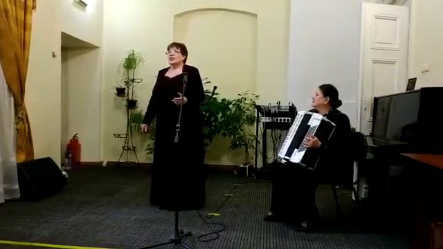 Я когда то была молодая. Русская народная песня. Исполняет Ирина Дружинина, аккомп. Л.М. Назарова смотреть онлайн