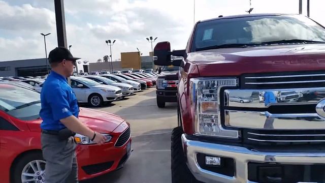 2017 Ford F-250 Lariat | 6.7L Diesel | 6-Speed Automatic Transmission | Lift Kit | Custom Wheels смотреть онлайн