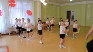 Веселая зарядка на спортивном празднике, День здоровья в детском саду