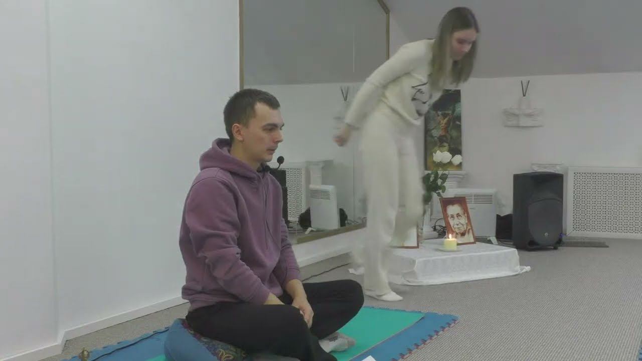 Сатсанг 28.01.2024 - "Основы йоги". Часть 3 смотреть онлайн