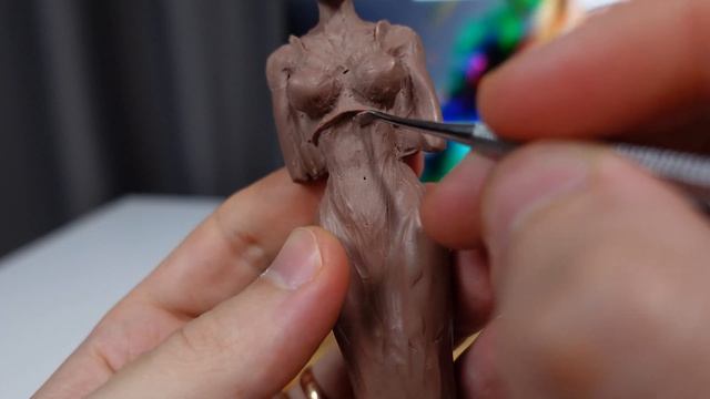 Sculpting isida from clayЛепка египетской богини Изиды для молда из пластилина