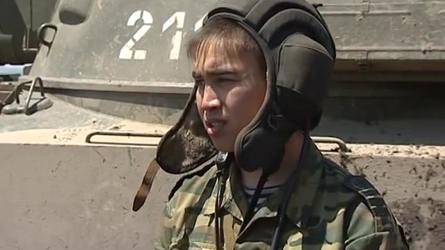 В морской пехоте выбирают лучшего командира смотреть онлайн