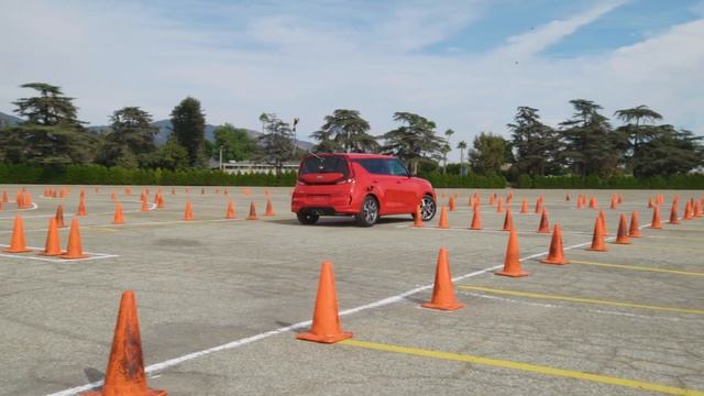 VR Driving in a REAL CAR - MatPat vs Donut смотреть онлайн