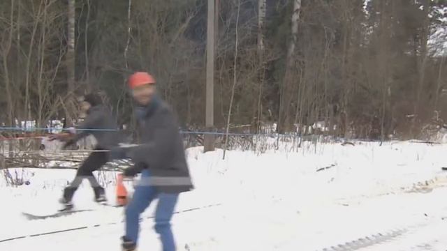 В Подмосковье впечатляющие катание на сноуборде. Spectacular snowboarding смотреть онлайн