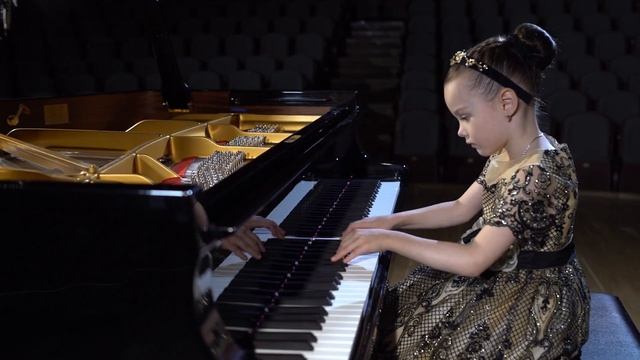 Агафья Корзун, 6 лет, Ласточка, Н.П. Раков смотреть онлайн