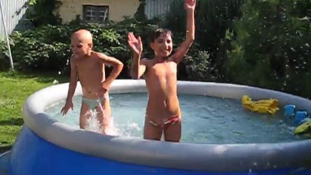 Лето.Бассейн.Жара. №2 Summer.Pool.Heat. №2 смотреть онлайн