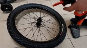 Сборка детского велосипеда из коробки