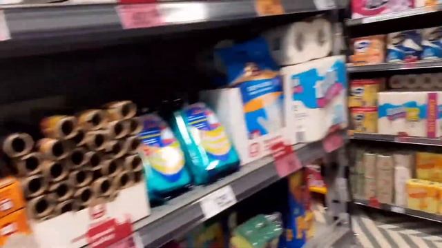 Рядом открылась пятёрочка. смотреть онлайн