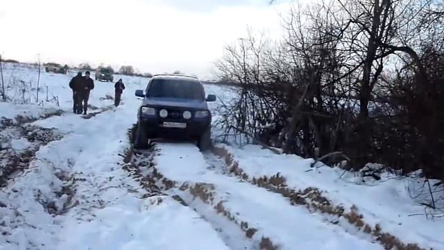 Пробираемся в д.Шевелево "Волонтеры бездорожья" 14.12.13 смотреть онлайн
