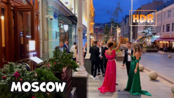 ⁴ᴷ ВЕЧЕРНЯЯ МОСКВА ?? Сегодня улицы Москвы полны жизни | Прогулочный тур
