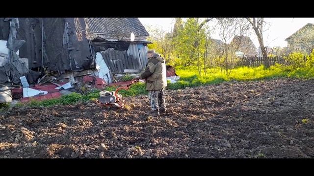 Разработали новый участок под грядки. смотреть онлайн