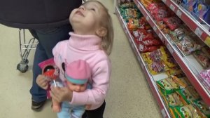 ВЛОГ Как Алиса ездит в магазин за покупками!!! VLOG Alice goes to the store