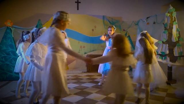 Дюймовочка смотреть онлайн