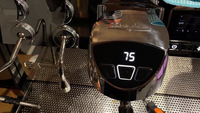 6. влог из кофейни✨☕️готовим напитки,общаемся с гостями? смотреть онлайн