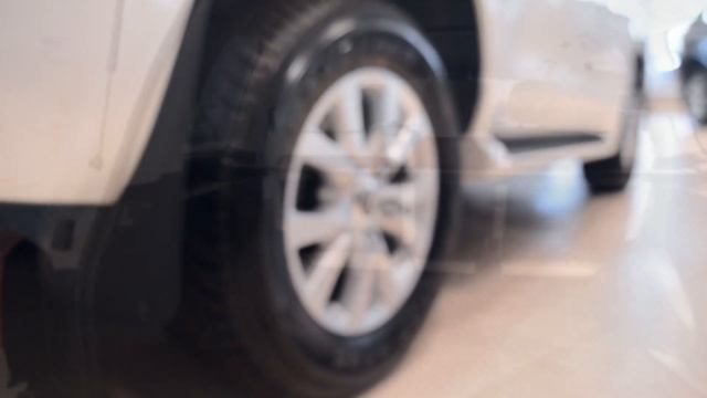 Бескомпромиссный Toyota Land Cruiser 200 в Тойота Центр Серебряный Бор!