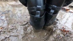 Ботфорты в грязи