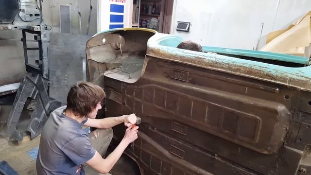 Ободрали днище. Рихтовка вмятин смотреть онлайн