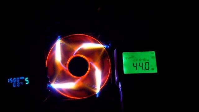 Уровень шума  вентилятора VGA-кулера IH-900