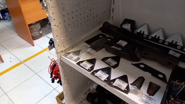 Нашел магазин запчастей на трактор смотреть онлайн