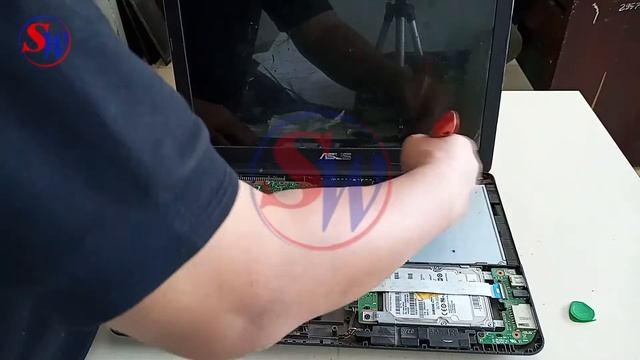 Cara Mebuka Casing Laptop Asus AMD X555D смотреть онлайн