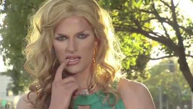 America's Next Top Model C.20: Guys VS Girls - ROLE REVERSAL CLIPS смотреть онлайн