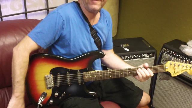 A1A Guitars 1977 Stratocaster jamming on Saturday with Schecter Monstertones смотреть онлайн
