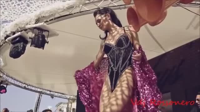 C-Block So Strung Out (The Distance & Riddick Edit) смотреть онлайн