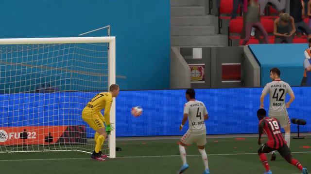 Мудрик в Bayer 04 - Частина 2. Ліга Європи та матчі чемпіонату. Кар'єра у FIFA 22 смотреть онлайн
