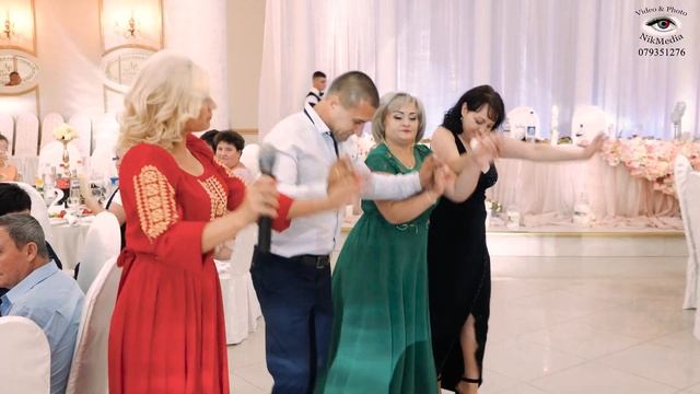 Dansatorii de la Chisinau, danseaza "Hora de la Sud" la Cahul. Ansamblul de dans "Tineretea смотреть онлайн