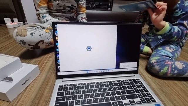 UNBOXING TAB, PRINTER AND LAPTOP.HAPPY KIDS #SAMSUNG смотреть онлайн