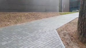 Укладка тротуарной плитки плитки на уклонах