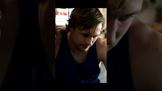 Она изучает интернет зависимость! #фильм #фильм #film #shorts смотреть онлайн