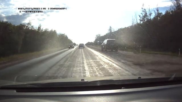 Опасный маневр на трассе смотреть онлайн