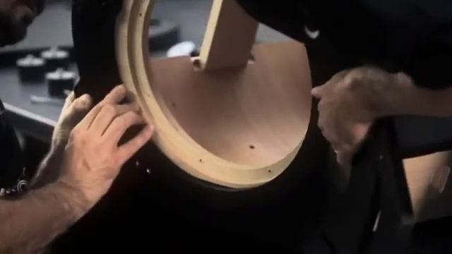 Creating the Sonus faber Aida Loudspeaker in Italy смотреть онлайн