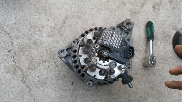 КАК СНЯТЬ ГЕНЕРАТОР Geely Emgrand 7 FE-1 ЗАМЕНА ЩЕТОК ГЕНЕРАТОРА смотреть онлайн