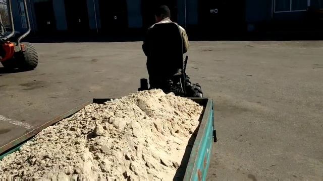 Мототрактор из мотоблока. Перевозка песка ✔️ смотреть онлайн