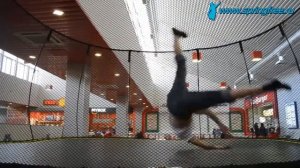 Спорт и акробатика на батуте.  Брейкданс на батуте Springfree
