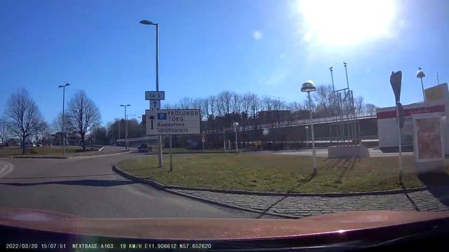 Sweden bad drivers & Driving fails #68 - Mercedes Benz 190 DC LIM 1965 do a forbidden U-turn смотреть онлайн