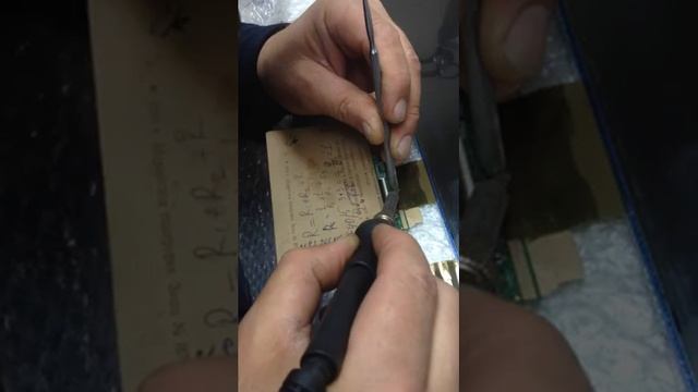 припаиваем шлейф на t-con смотреть онлайн