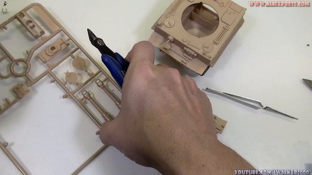 Хобби/AliExpress/MENG - собираем модели без клея - мимишный танк TIGER (MENG WWT-001)