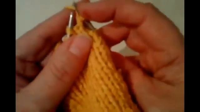 Замечательная горловина и покат плеча Вязание спицами укороченными рядами Мастер-класс. смотреть онлайн