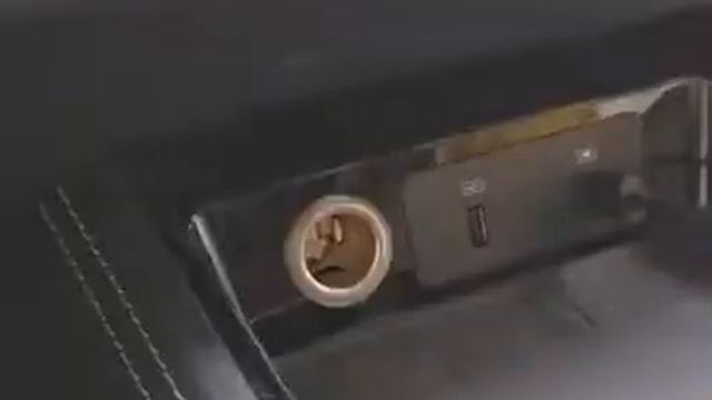 Портативный автомобильный пылесос двойного использования. смотреть онлайн