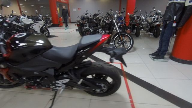 Мотоцикл SUZUKI GSX-S1000 Арт. 110017 Мотосалон Мегамото смотреть онлайн